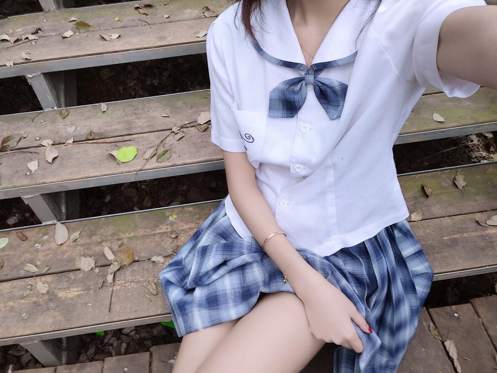 213138nhwht5nm5t0t1thx.jpg
